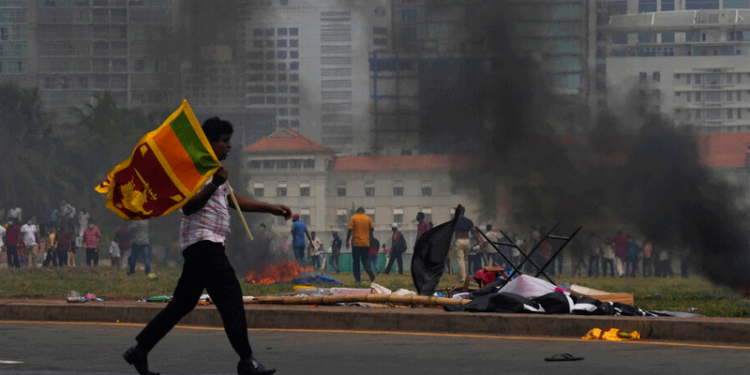Sri Lanka'da göstericiler Başbakanlık Konutu'nu bastı