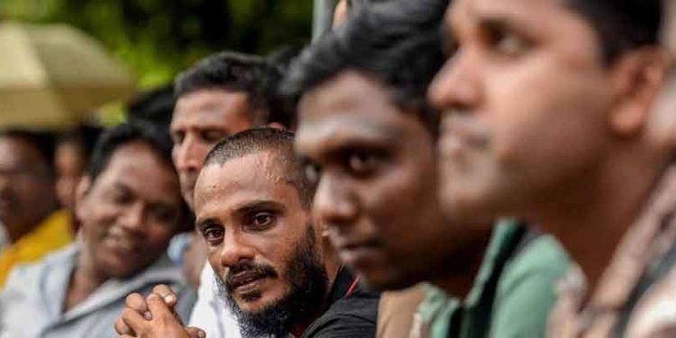 Sri Lanka'da pasaport başvuruları patladı: "Ülke kapandı, paramız yok"