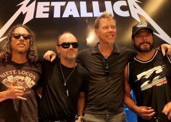 Stranger Things, bir kült parçayı daha yeniden canlandırdı: Master of Puppets Britanya'da 'Top 40' listesinde