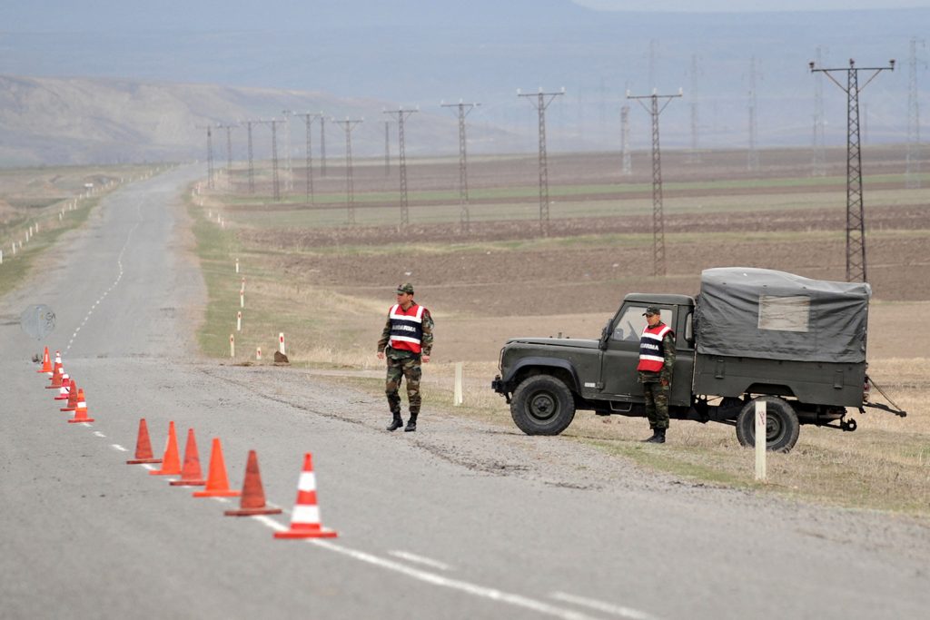 Türkiye ile Ermenistan sınırı üçüncü ülke vatandaşlarının geçişine açıldı