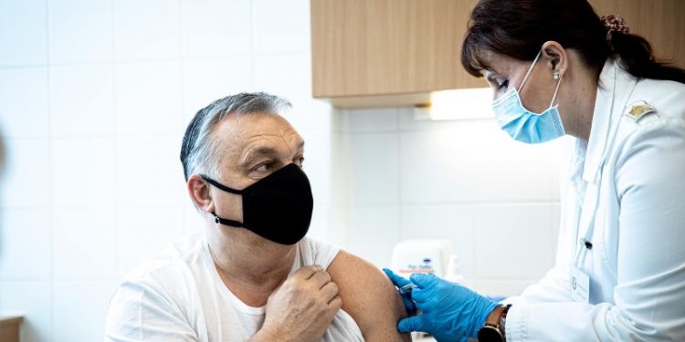 TTB: Aşılamanın ihmali, yeni bir dalgayı kaçınılmaz kıldı