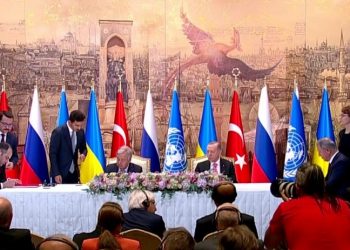 'Tahıl koridoru' için İstanbul'da imzalar atıldı