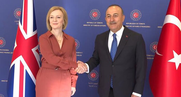 The Times yazdı; Liz Truss başbakan olursa, Türkiye’ye göçmen göndermek için çalışacak