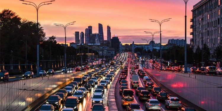 Trafiğe kaydı yapılan araç sayısı düştü: Erdoğan, 'Herkesin altında arabası var maşallah' demişti