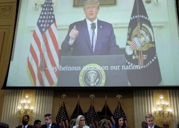 Trump Kongre saldırısını müdahale etmeden saatlerce TV'den izlemiş