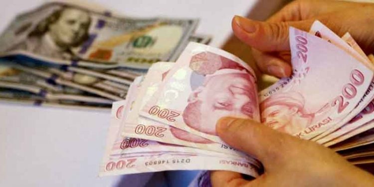 Türk Lirası, dolar karşısında 2022'nin en düşük seviyesini gördü