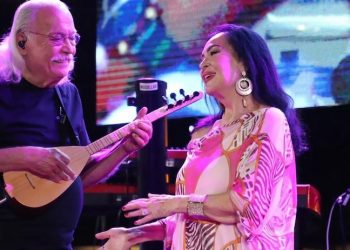 Türkan Şoray: Canlandırdığım kadınların hepsi çileliydi, 50 sene çile çektim