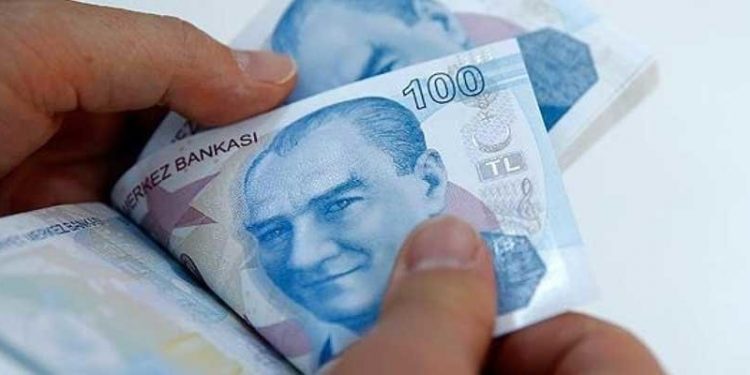 Türkiye’de ücretli çalışanların yüzde 46'sı asgari ücret ve altında yıllık gelirle geçiniyor