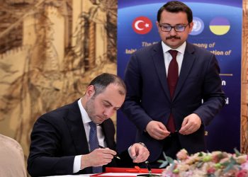 Ukrayna Altyapı Bakanı Kubrakov: İlk tahıl gemilerinin bu hafta Çornomorsk Limanı’ndan yola çıkmasını umut ediyoruz