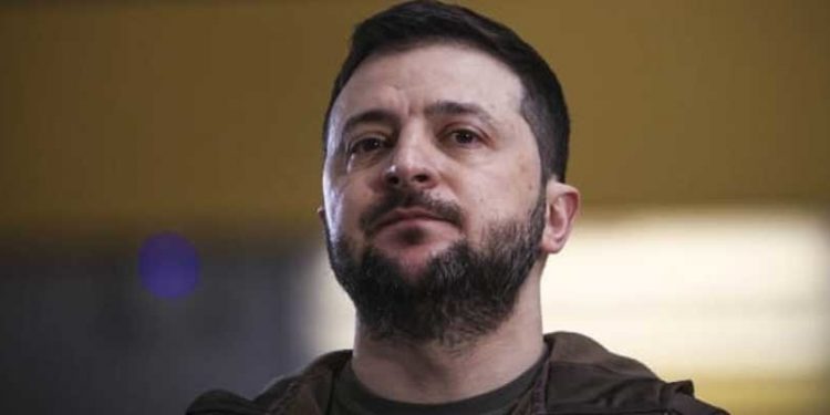 Ukrayna Devlet Başkanı Zelenski, kritik pozisyonlardaki isimleri görevden aldı