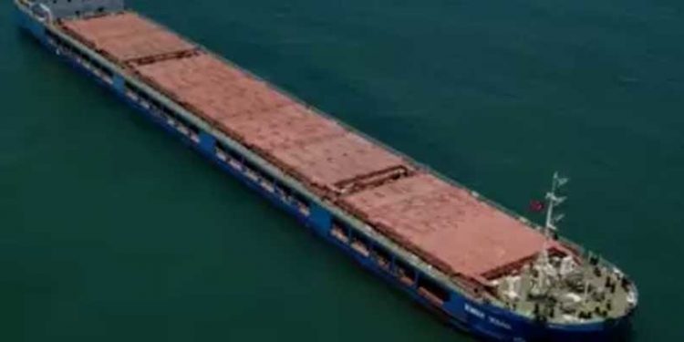 Ukrayna tahılı taşımakla suçlanan Rus gemisi Karasu'dan ayrıldı, Ukrayna "kabul edilemez" diyerek tepki gösterdi