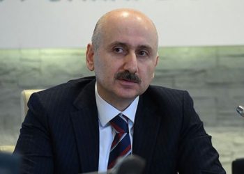 Ulaştırma Bakanı &lsquo;5&rsquo;li &ccedil;ete&rsquo;yi sahiplendi: Tamamı uydurma
