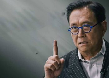 Ünlü ekonomist Kiyosaki 'kasırga geliyor' dedi, yatırım tavsiyesi verdi