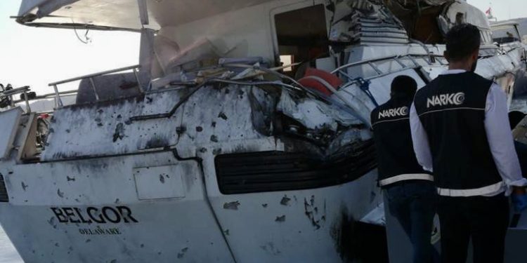 Uyuşturucu yüklü yat, Sahil Güvenlik’le çatıştı