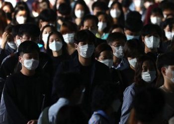 Uzmanlar uyardı: Pandemi bitmedi, yeni dalga hızla tırmanıyor