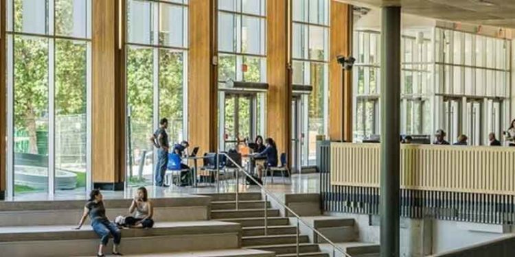 Vakıf üniversiteleri de zorda: ‘Gidere göre zam yapılsa öğrenci kalmaz’