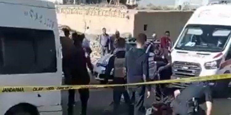 Van'da sığınmacıları taşıyan minibüs tarandı: 1 ölü, en az 10 yaralı