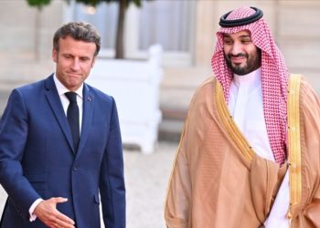 Veliaht Prens Selman ile görüşen Macron: Rus gazına bağımlılığın azaltılması için Suudi Arabistan tarafından başlatılan koordinasyonun sürdürülmesi önemli