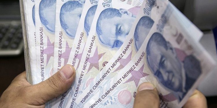 Wells Fargo: Türk Lirası yüzde 4 daha değer kaybedebilir