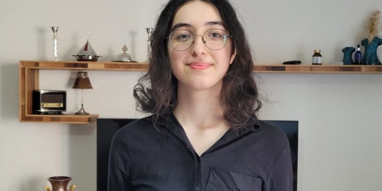 YKS Türkiye birincisi Zeynep Dila: Üniversitenin tamamında Türkiye’de kalmayı düşünüyorum