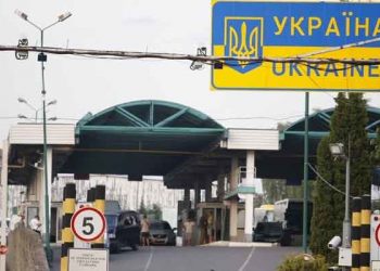 Yasağa rağmen Ukraynalı erkekler gidiyor