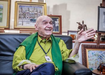 Yazar Hıncal Uluç yoğun bakıma kaldırıldı