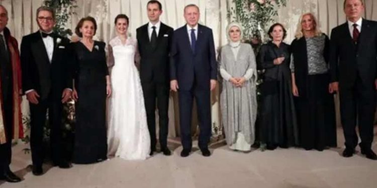 Yemek Sepeti'ni alan ABD'li şirketin genel müdürü Hulusi Akar'ın gelini çıktı