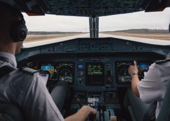 Yurt dışına gitmek isteyen pilotlar &ouml;fkeli