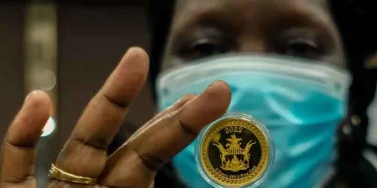 Zimbabve enflasyonla mücadele için altın para çıkardı