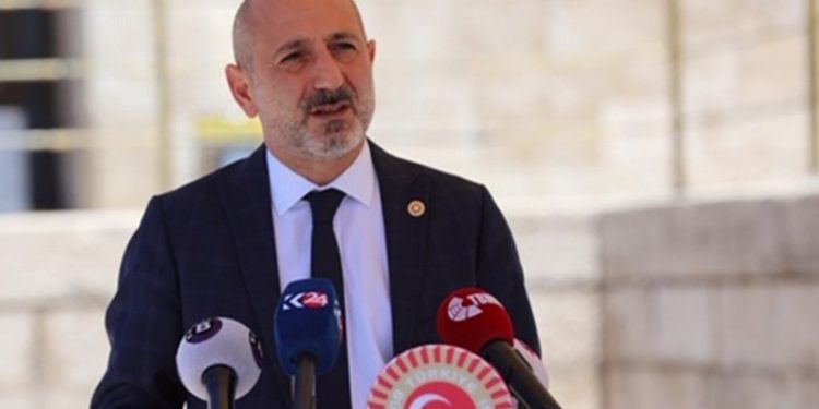 Öztunç, hastane randevu sisteminin araştırılmasını istedi: Yurttaş randevu için milletvekilini arıyor