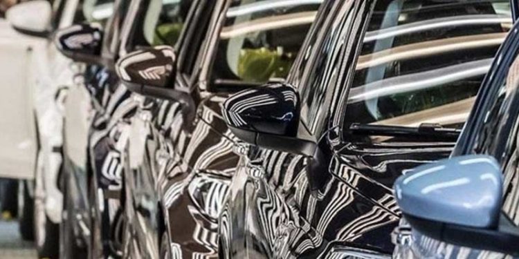 İlk 6 ayda otomobil ve hafif ticari araç satışları yüzde 9,3 azaldı