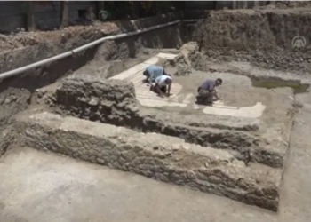 İnşaat kazısında Roma dönemine ait villa kalıntısı bulundu