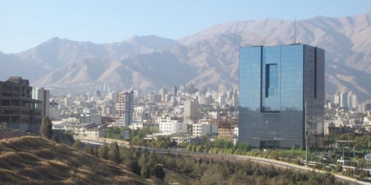 İran, siber saldırıları önlemek için bankacılık sistemine ülke dışından erişimi kesti
