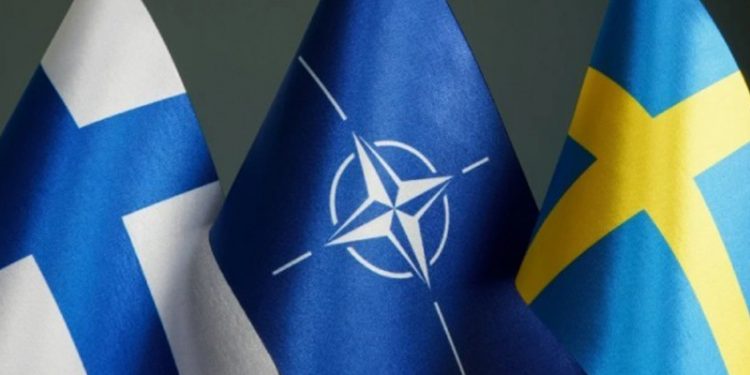 İsveç ve Finlandiya, NATO'da üyelik müzakerelerine katıldı