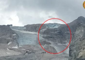 İtalyan Alpleri'nde düşen buzul, yürüyüş yolunda felakete sebep oldu: 6 ölü, 9 yaralı