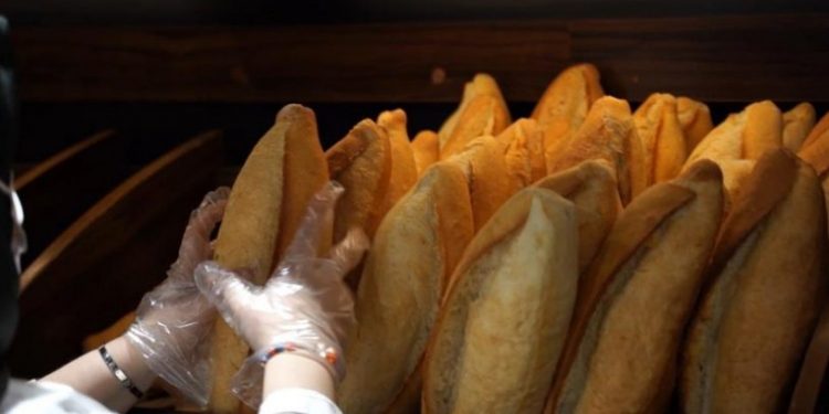 İzmir'de ekmeğe zam