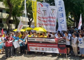 İzmir’de iş bırakan sağlık emekçileri: Ceza yönetmeliğini kabul etmiyoruz