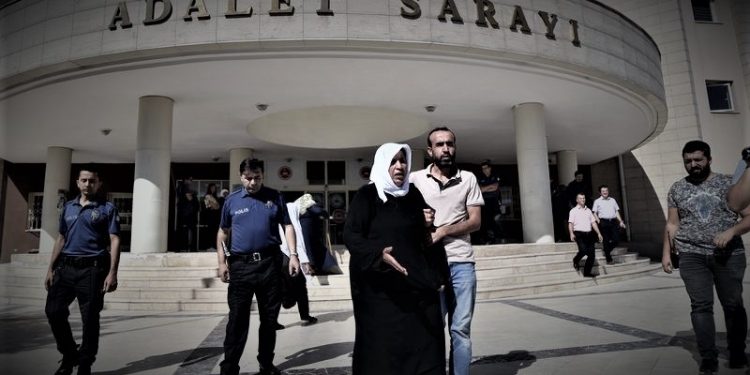 Şenyaşar ailesi: 483 gündür 'saray'ın kapısında adalet nöbeti tutuyoruz