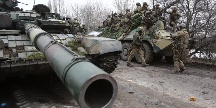 ‘Ukrayna, Rusya’nın Karadeniz filosunun merkezini vurdu’ iddiası