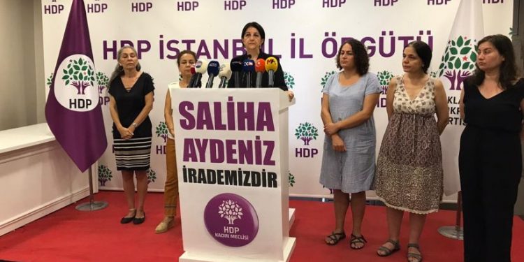 ‘Vekilliklerin düşürülmesi, demokratik siyasete darbedir’
