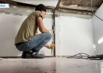 Hem Çalışıp Hem Okuyan Afgan Gencin Tek Hedefi Avrupa