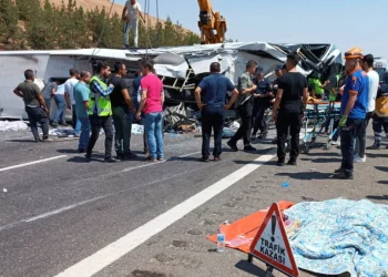 Gaziantep ve Mardin’de İki Kazada 35 Can Kaybı