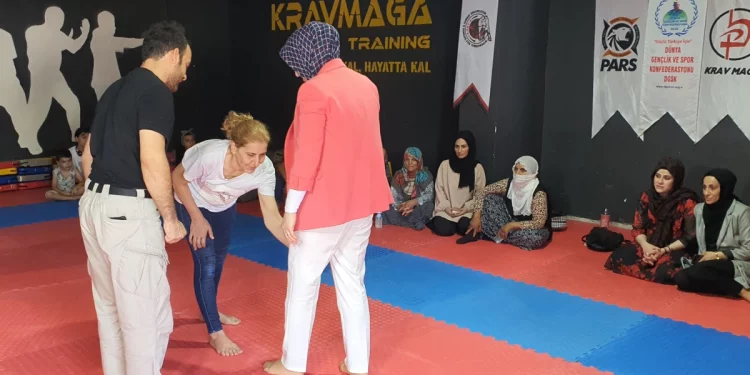 Diyarbakırlı Kadınlar Savunmayı Öğreniyor