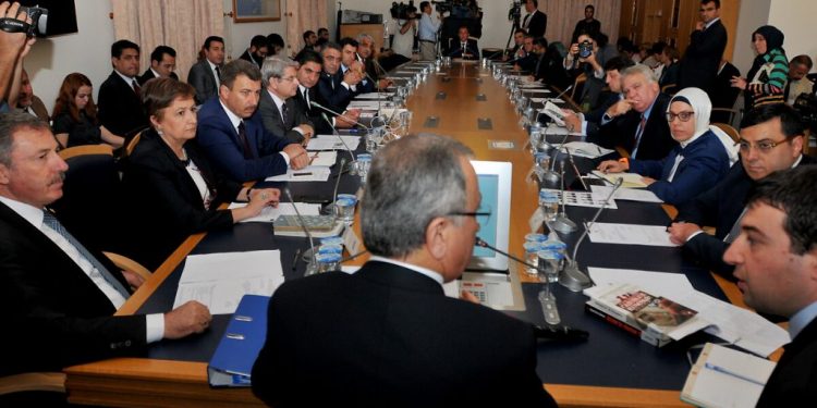 Ekonomideki fiyaskolarını da 15 Temmuz’a yıkmaya çalışan iktidarın tezlerini yayınlanmasını bizzat engelledikleri 15 Temmuz raporu yalanladı