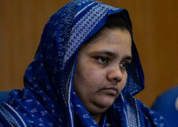 20 yıl önce kendisine toplu tecavüzde bulunan 11 erkek serbest bırakıldı: "Bu yanlıştan dönün; korkusuz yaşama hakkımı geri verin"