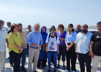 Açlık grevindeki oğluyla görüştü: Ayakta duracak hali yok