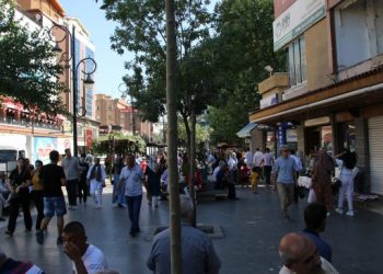 ‘Krizin sebebi iktidarın savaş politikalarıdır’