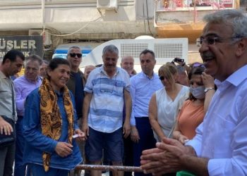 Sancar, Samandağ’da coşkuyla karşılandı