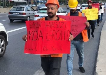 Finans Merkezi İnşaatında çalışan işçiler yürüyüş yaptı