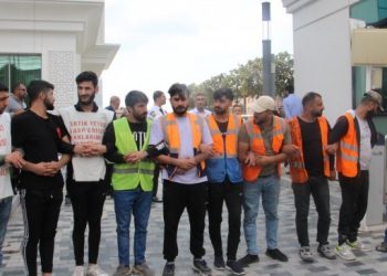 10 işçi ve gazeteci Kuray darp edilerek gözaltına alındı